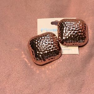 Square earrings 💕